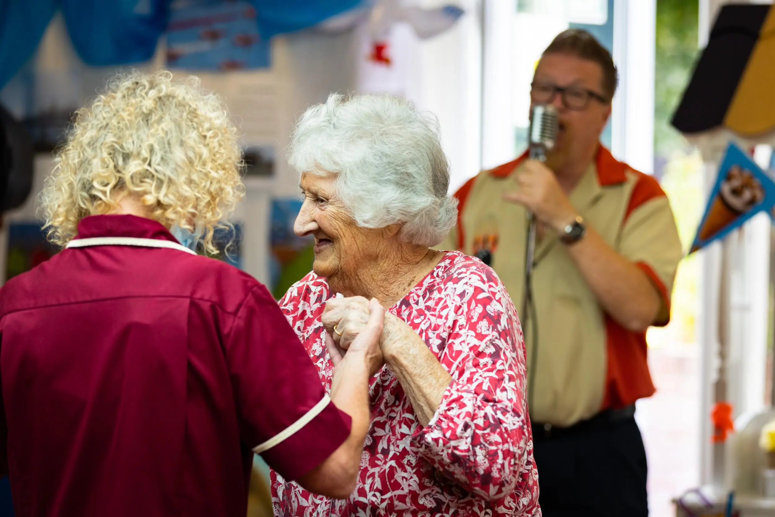 Inglewood-activities-resident-staff-dancing