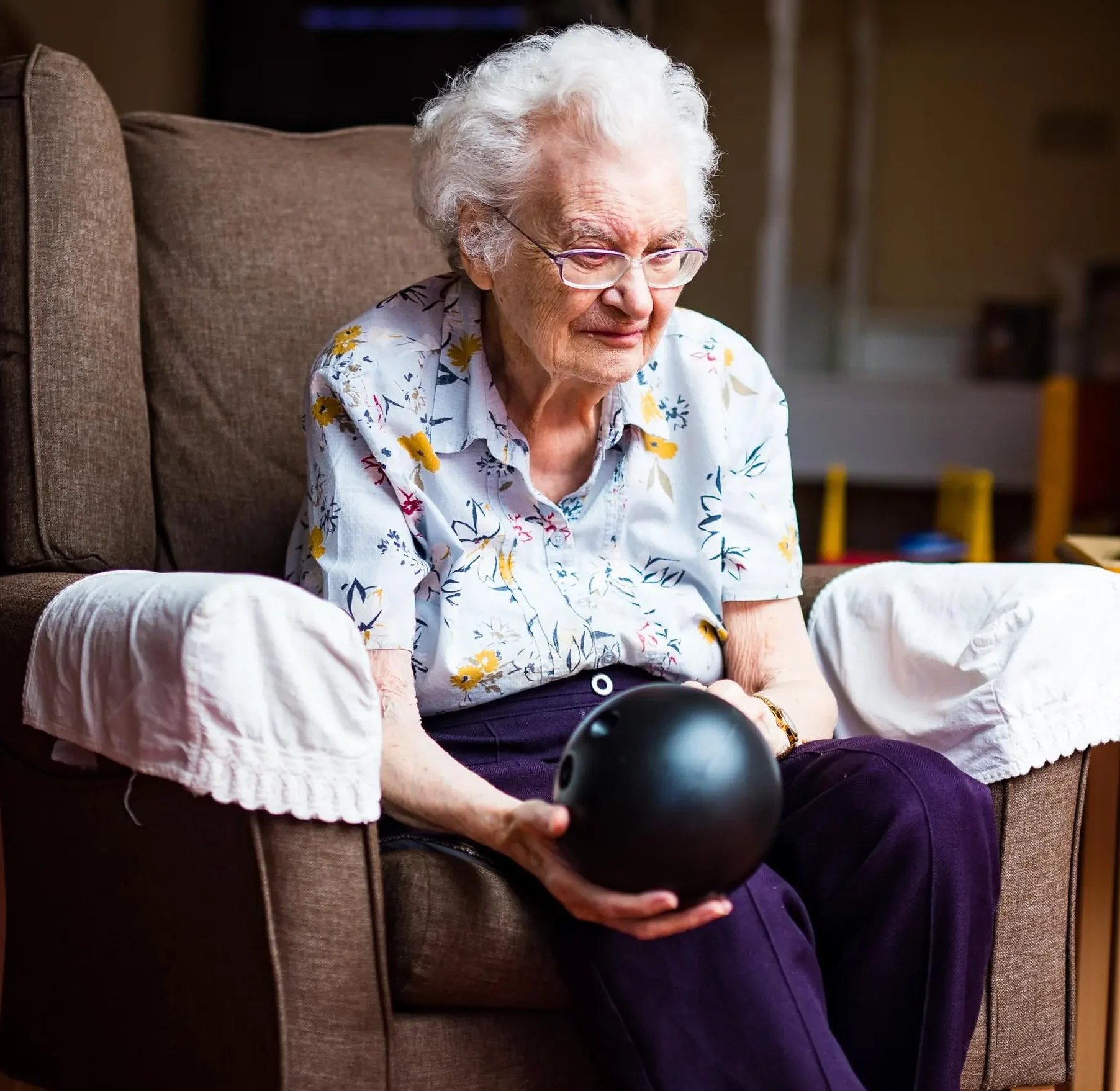 Inglewood-residents-female-playing-bowls