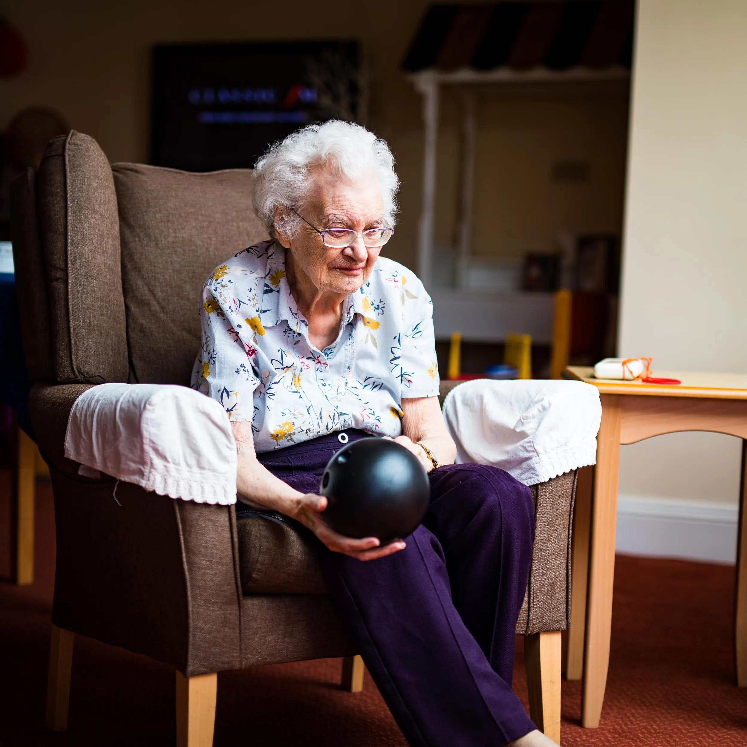 Inglewood-residents-female-playing-bowls
